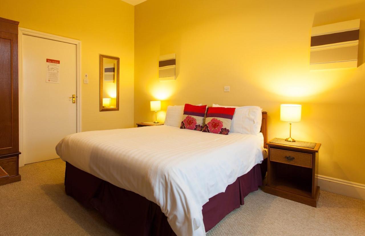 The Walnut Tree Inn Blisworth المظهر الخارجي الصورة