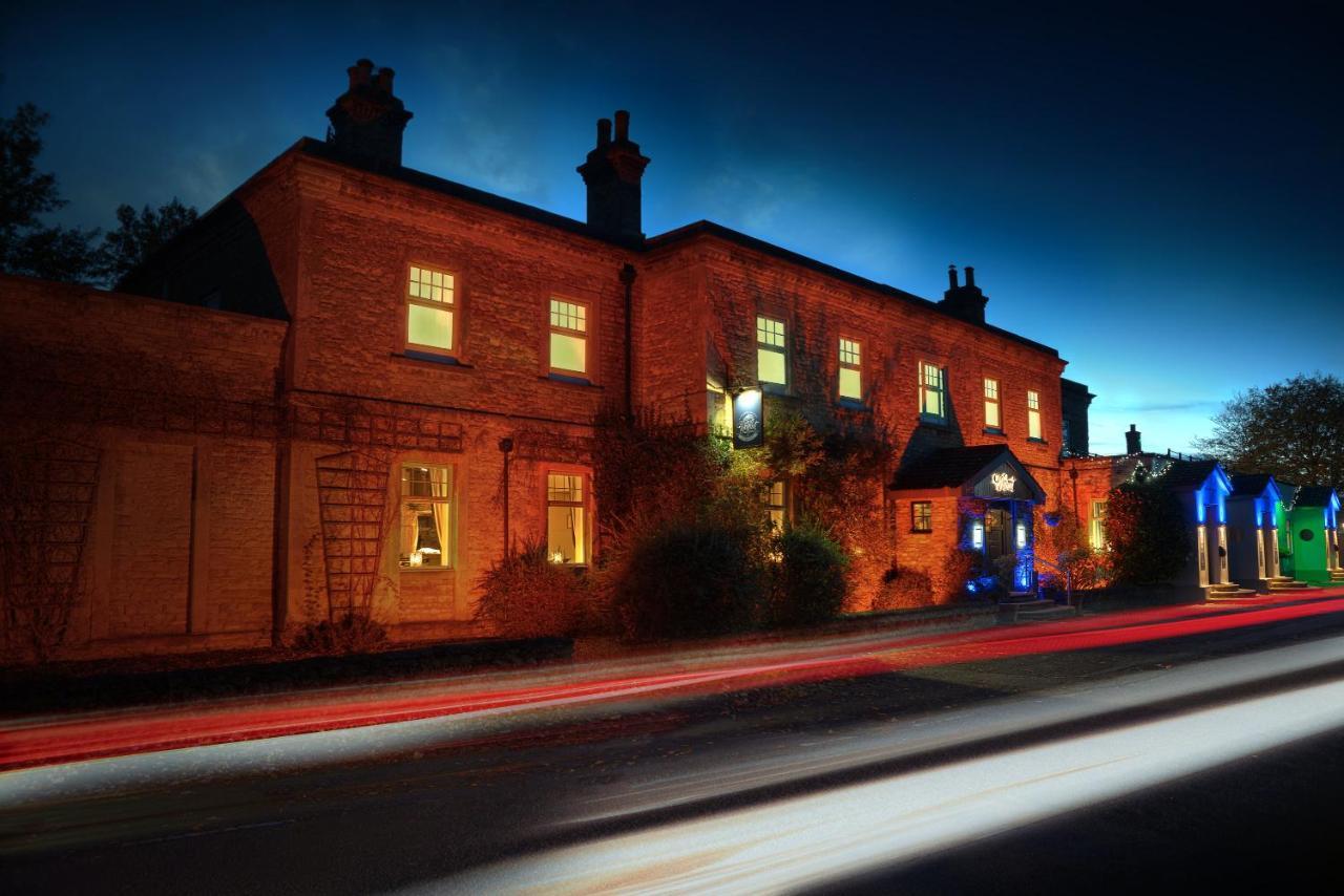 The Walnut Tree Inn Blisworth المظهر الخارجي الصورة
